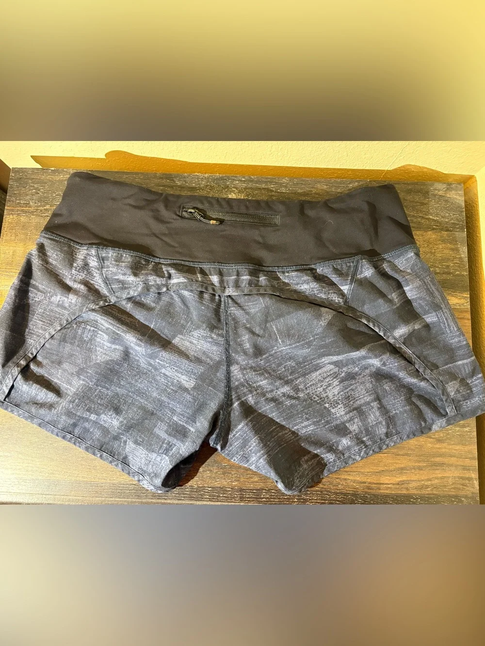 lululemon athletica lightweight athletic